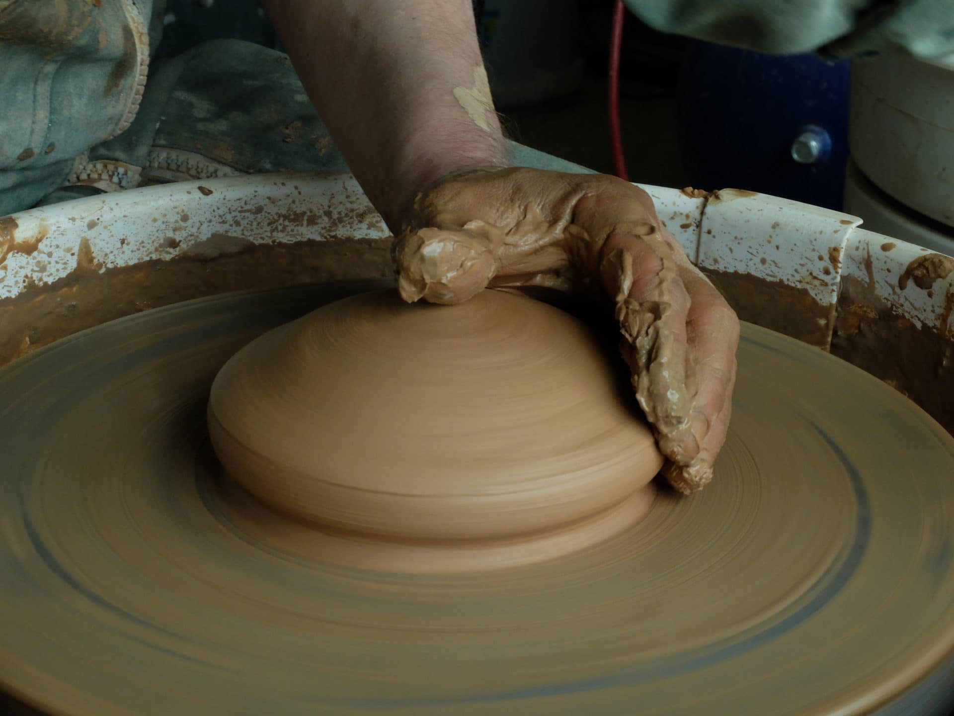 balle de terre centrée geste de centrage avant perçage
